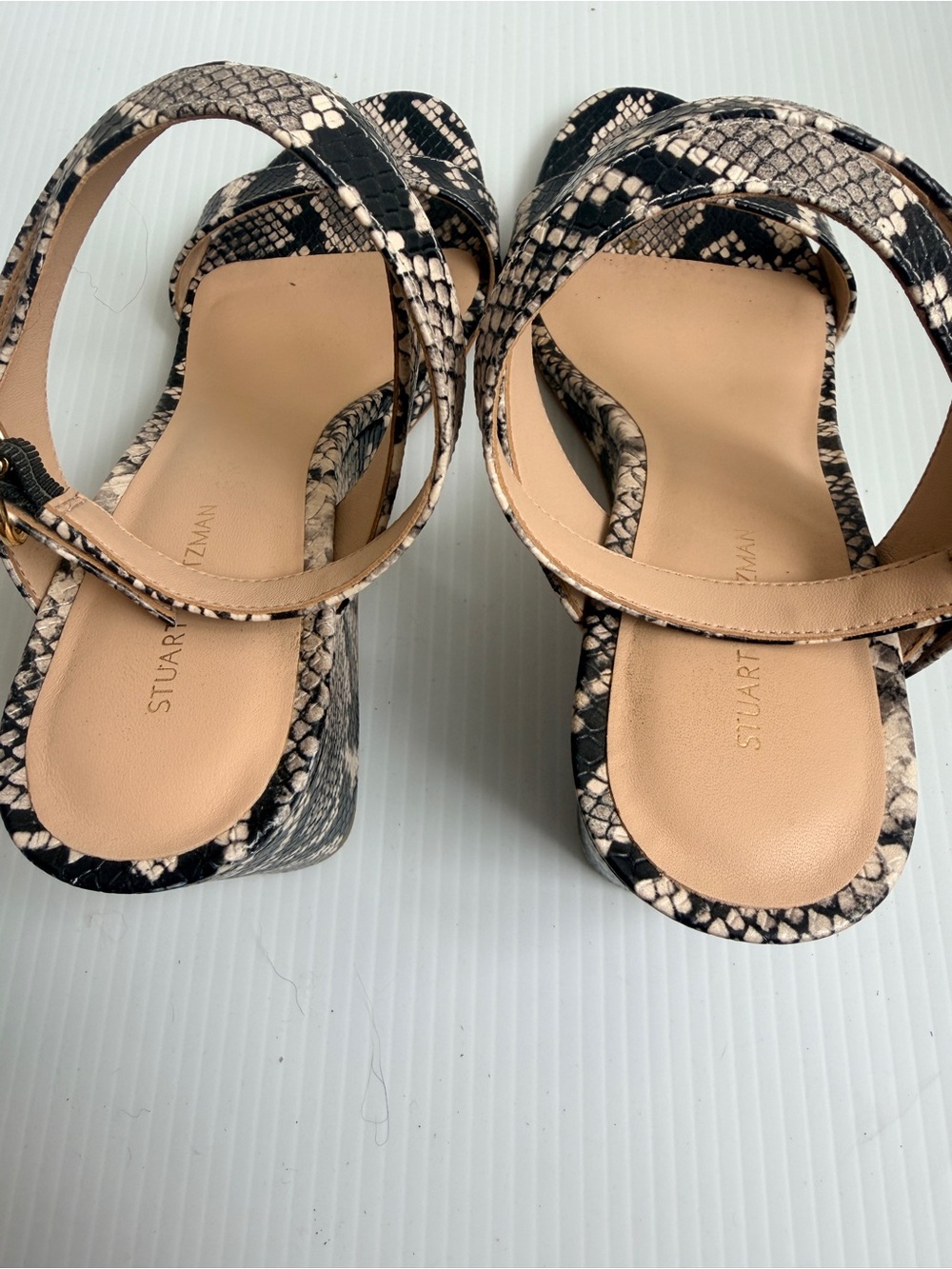 STUART WEITZMAN Snake Ankle Strap Wedge 10 - Picture 5 of 9